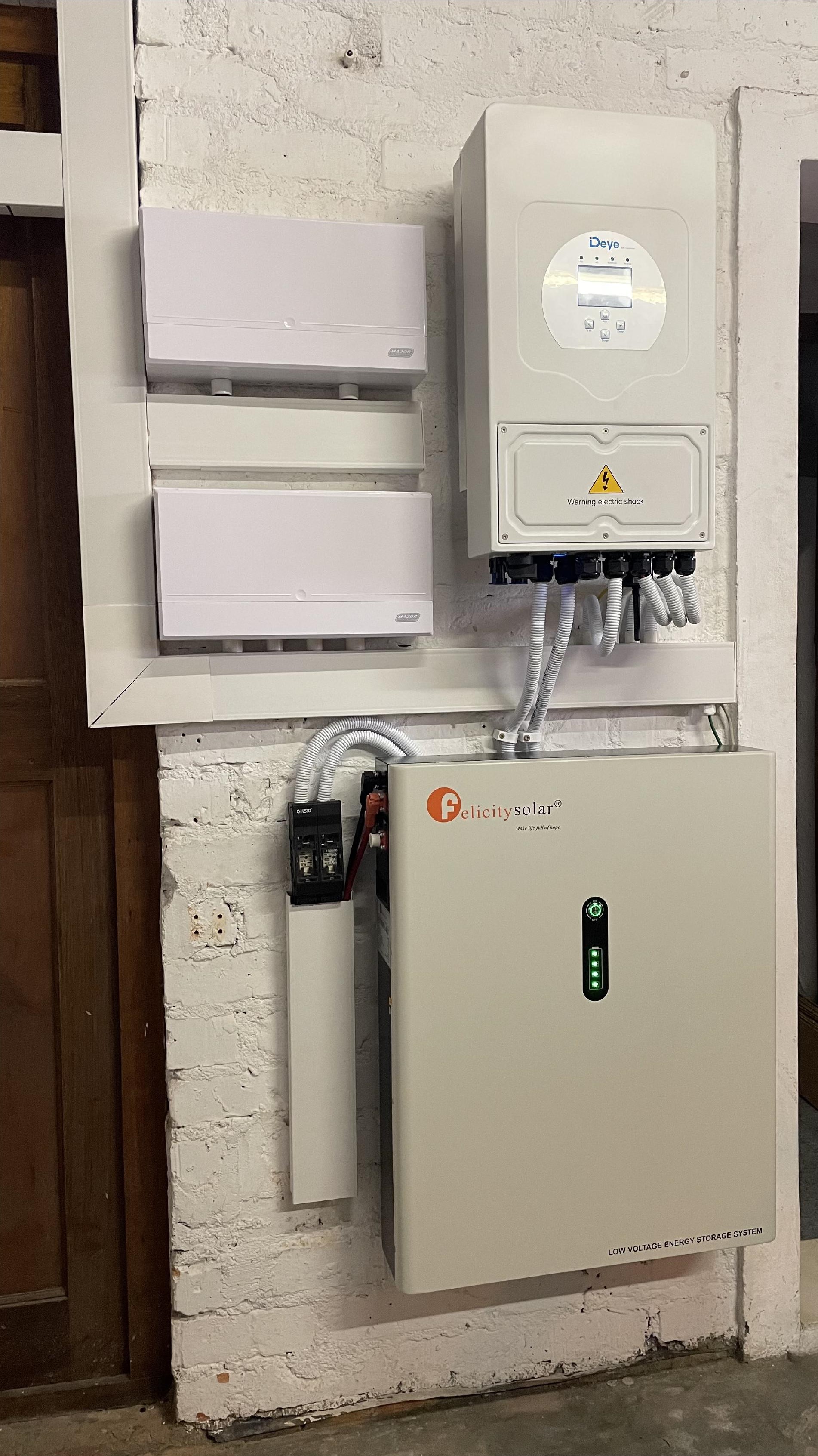 Deye 5kW with 8.7 kWh Felicity (1)