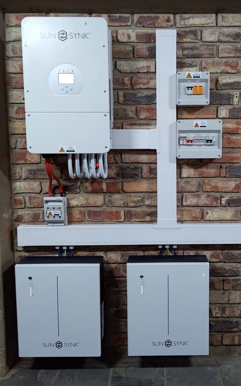 Sunsynk 8kW with 2x Sunsynk 5.3 kWh (1)